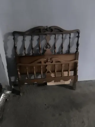 Cabezal de cama de madera