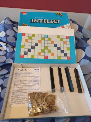 Intelect Juego de Palabras Cruzadas Falomir