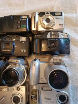 Grande lotto di 53 fotocamere da revisionare