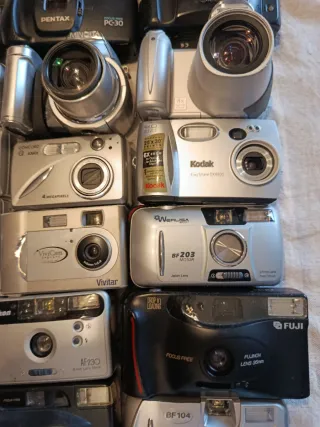 Grande lotto di 53 fotocamere da revisionare