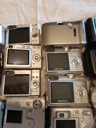 Grande lotto di 53 fotocamere da revisionare