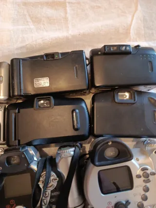 Grande lotto di 53 fotocamere da revisionare