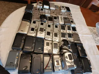 Grande lotto di 53 fotocamere da revisionare