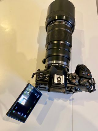 Olympus OM-D Cámara y Objetivo 40-150mm