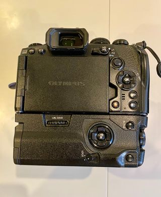 Olympus OM-D Cámara y Objetivo 40-150mm