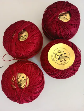 4 ovillos de Hilo Finca Nº 5 Rojo