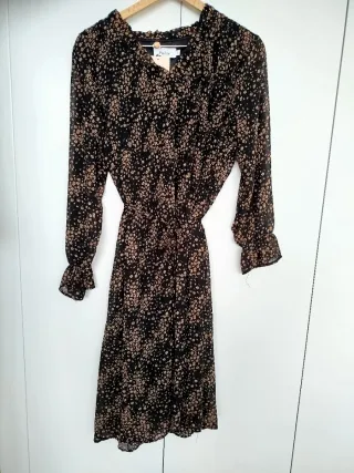 Vestido floral negro talla S sin estrenar