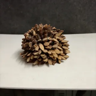 Porcospino decorativo fatto a mano in legno