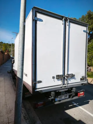 Servicio de transporte, mudanzas,. frigoríficos