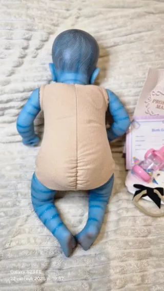 Muñeca estilo reborn Avatar 43 cm, cuerpo de tela