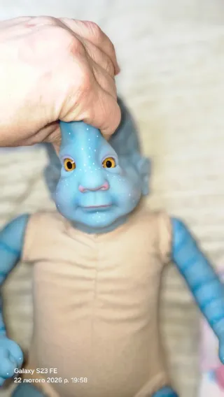 Muñeca estilo reborn Avatar 43 cm, cuerpo de tela