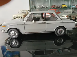 Autoart BMW 1/18