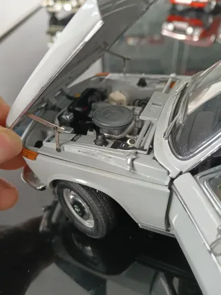 Autoart BMW 1/18