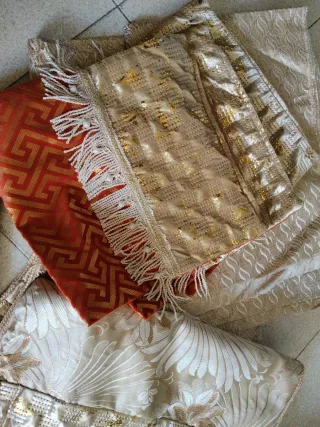 Fundas para salón color beige y oro