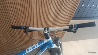 Bicicleta Cube AMS 100