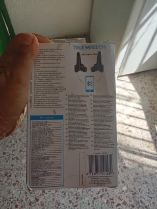 Auriculares Grundig Negros y Blancos