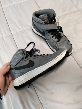 Nike Air Force 1 Mid Talla 43 Gris