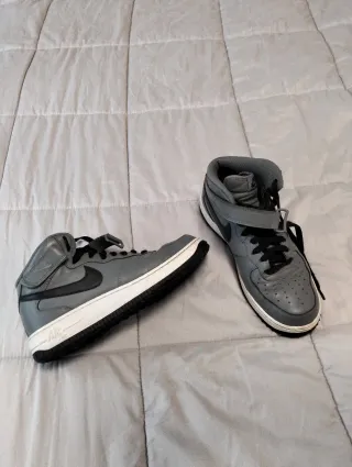 Nike Air Force 1 Mid Talla 43 Gris