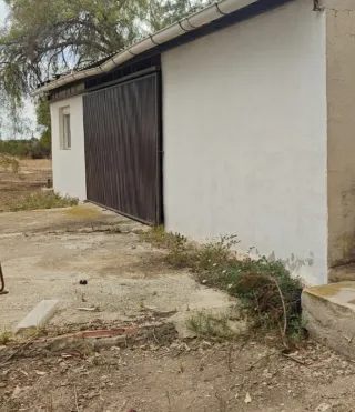 Puerta corredera para almacén