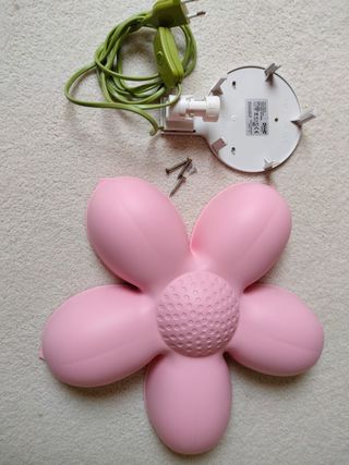Lámpara flor rosa Ikea
