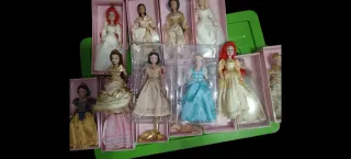 Collezione di bambole Disney in porcellana