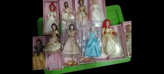 Collezione di bambole Disney in porcellana