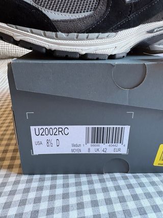 New Balance 2002R Negro/Gris