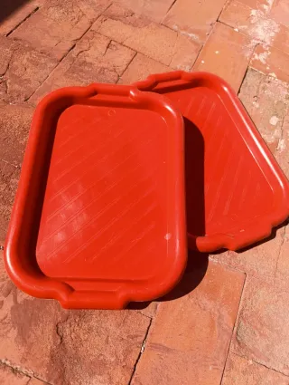 Bandejas de plástico rojas (2 unidades)
