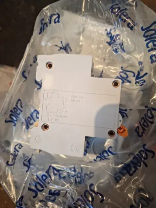 Merlin Gerin (Schneider) 32 Interruptor Automático