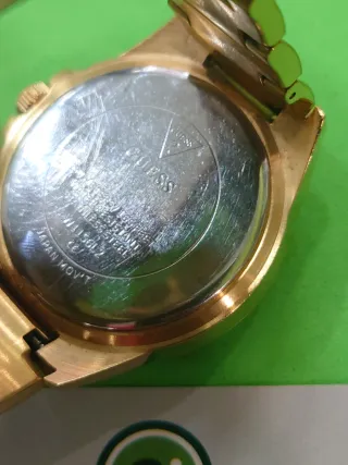 Reloj Guess W1156L2 Dorado