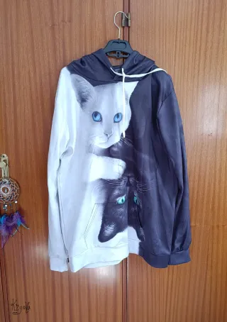 Sudadera con estampado de gatos
