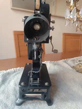 Proyector de cine antiguo
