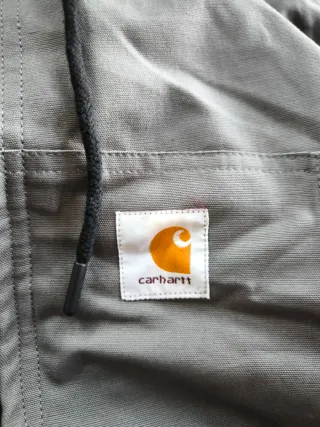 Chaqueta Carhartt Gris con Capucha