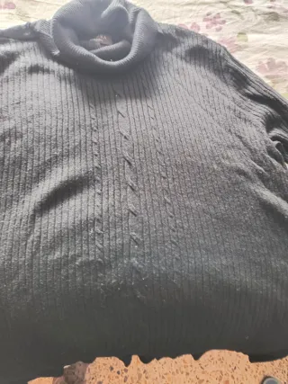 Jersey Negro Cuello Alto