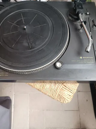 Giradischi Sanyo TP-1020UM