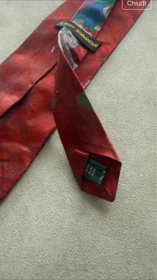 Cravatta Disney con coniglio e tartaruga in seta