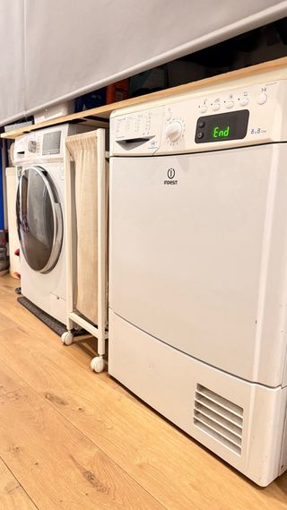 Lavadora y Secadora Svan Indesit