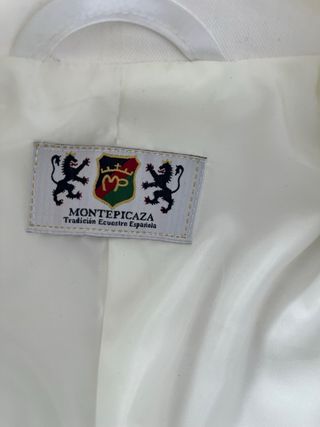 Blazer Montepicaza Talla 40 Blanco