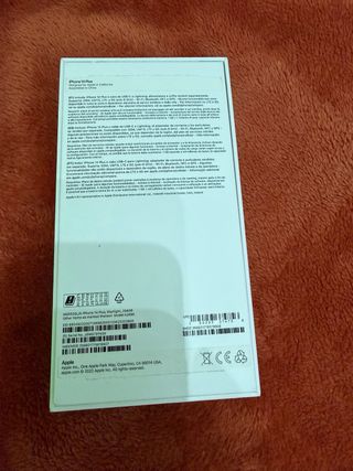 Caja iPhone 14 Plus + Cable Lightning