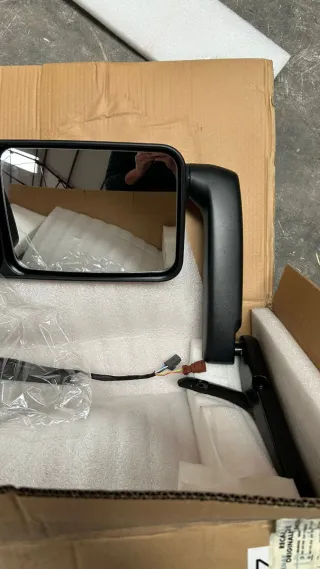 Espejo Retrovisor Nissan RT500 Lado Conductor