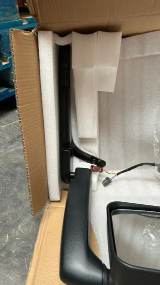 Espejo Retrovisor Nissan RT500 Lado Conductor