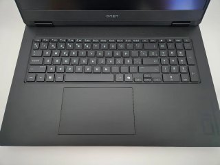 PC Gaming Portátil HP OMEN 17 RTX 4070 1TB Ryzen 7