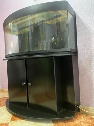 Pecera con mueble negro