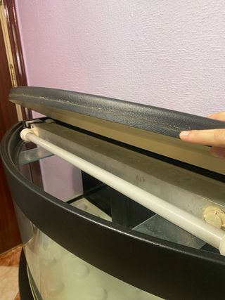 Pecera con mueble negro