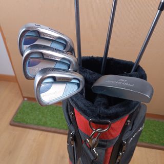 Palos de gofl / Medio juego Wilson / Mujer diestra