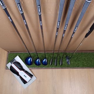 Palos de gofl / Medio juego Wilson / Mujer diestra