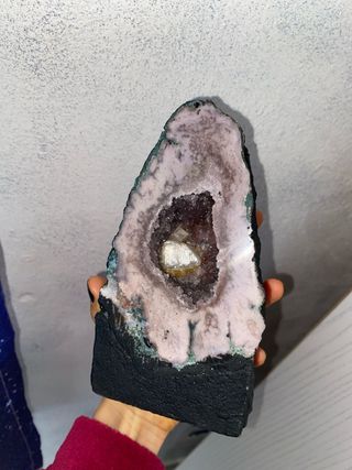 Geode Ametista con Calcite Fluorescente