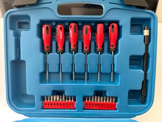 Caja de herramientas KINZO
