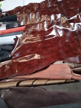Recorte de Piel color Granate Brillate fantasía