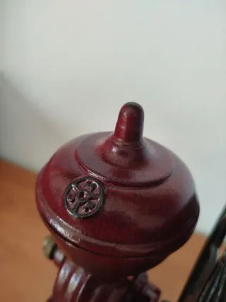 Molinillo de café antiguo